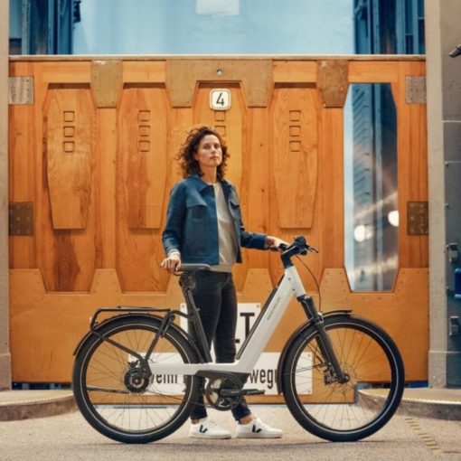 Vélo électrique Riese and Müller Nevo 3 - VTC électrique femme cadre bas - vélo électrique ville femme - boutique appebike ajaccio en Corse - Couleur blanc